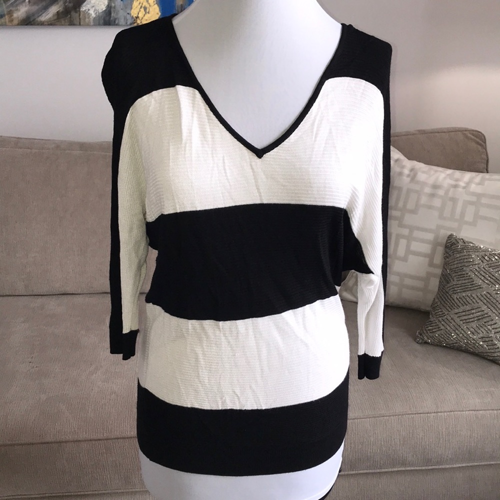 Express Black and White top. Size M